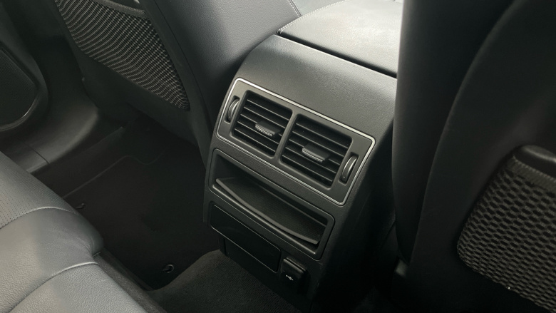 Jaguar F-Pace 2.0 D200 R-Dynamic Black 5dr Auto AWD Diesel Estate